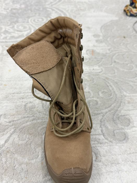 Продам берцы новый всесезонный 42 размера