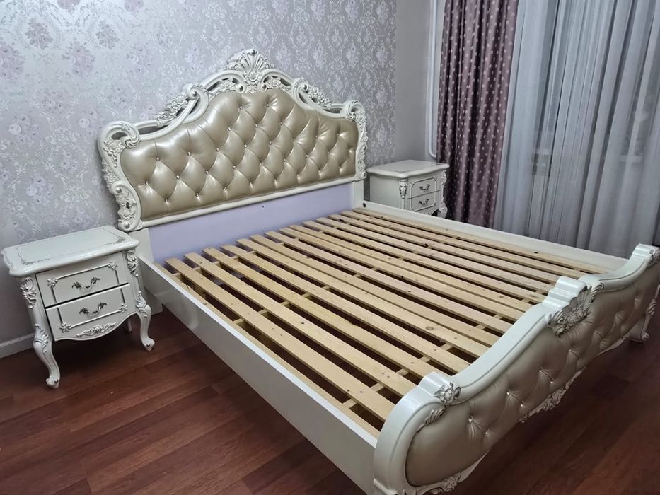 Продам спальный гарнитур