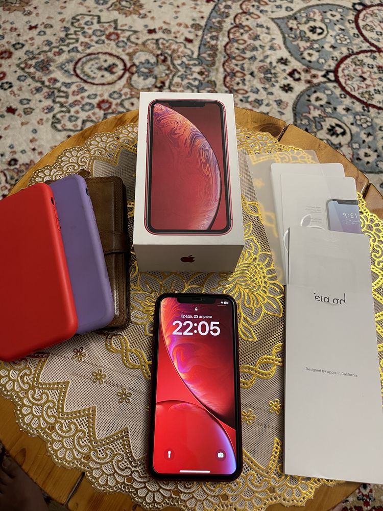 Айфон XR red product.