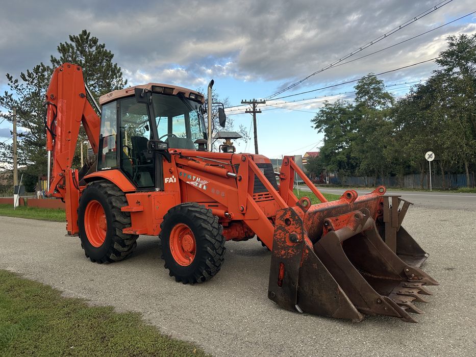 Buldoexcavator Fai Komatsu