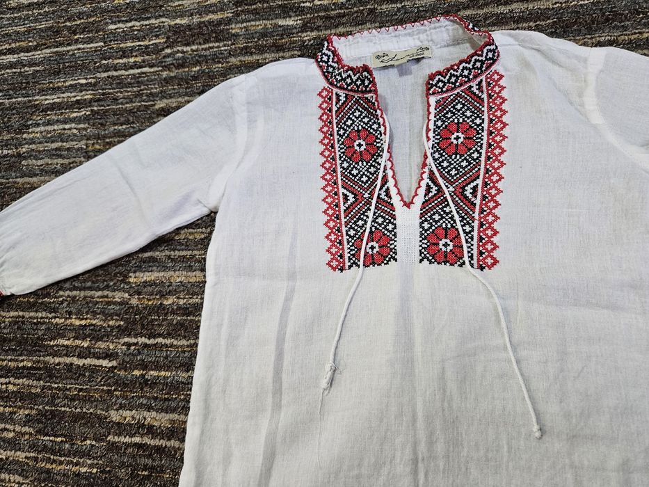 Ie copil 4 ani culoare rosu