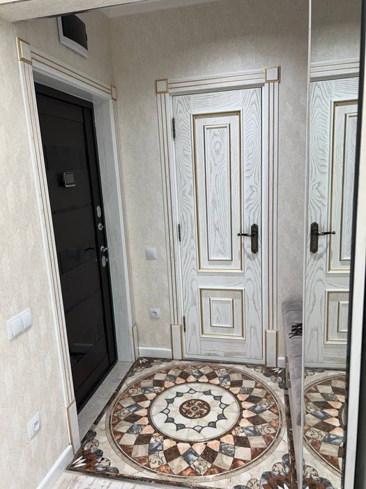 4 xonalik uy uzining mebel va texnikalari bilan sotiladi!