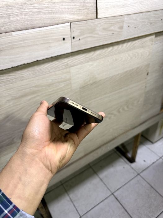 Iphone 16 pro max  ibial