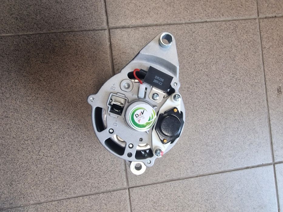 Alternator tractor fiat 211.215.250 300 cu releu incorporat preț 650