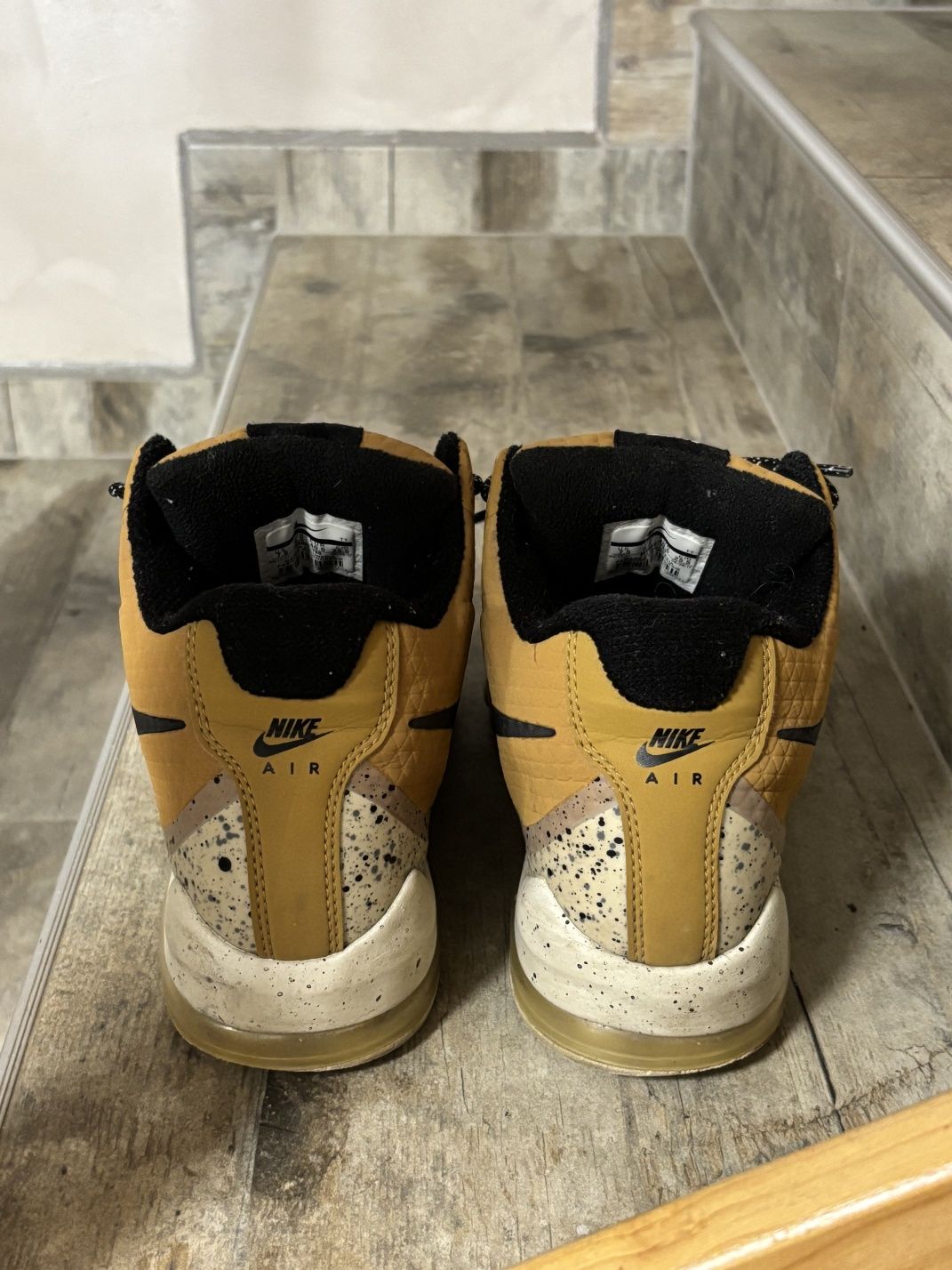 Nike Air Max invigor Mid