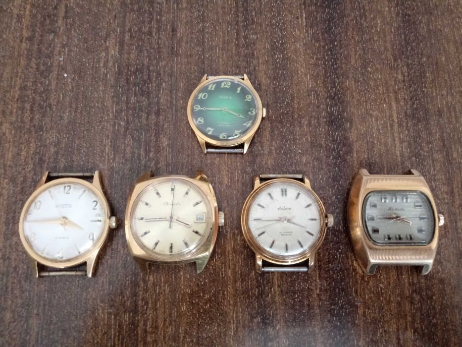ПОЗЛАТЕНИ WOSTOK,Raketa,CHAIKA ,Poljot,Slava часовници