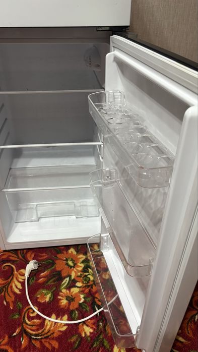 Холодильник dexp в отличном состоянии