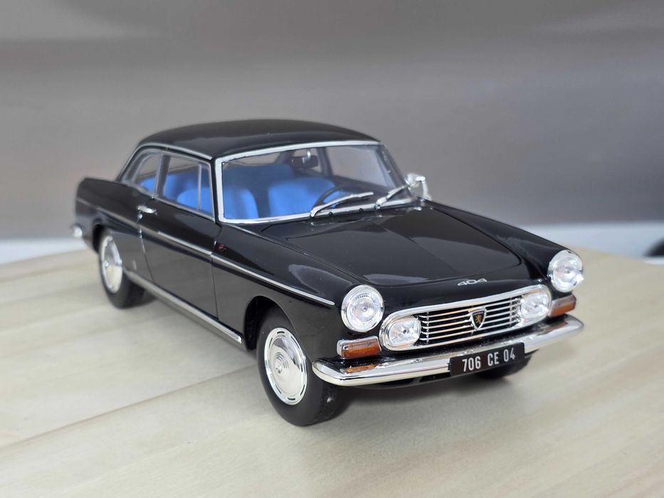 Macheta Auto 1/18 Norev Peugeot 404 Coupe