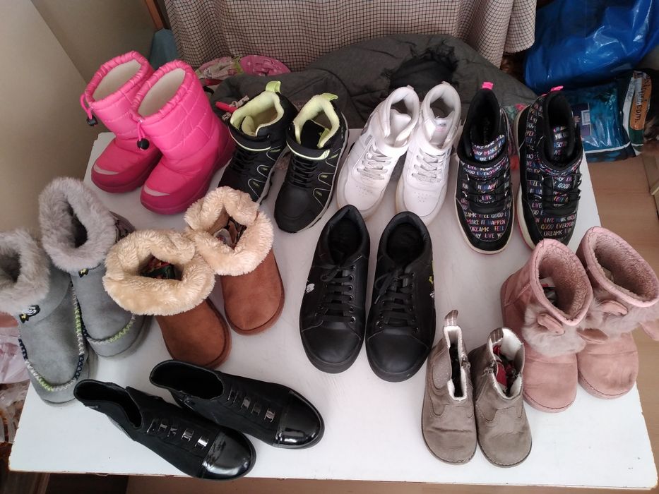 Топли и красиви детски боти и обувки