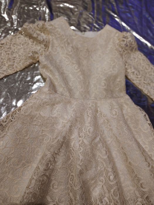 Продам детские платье