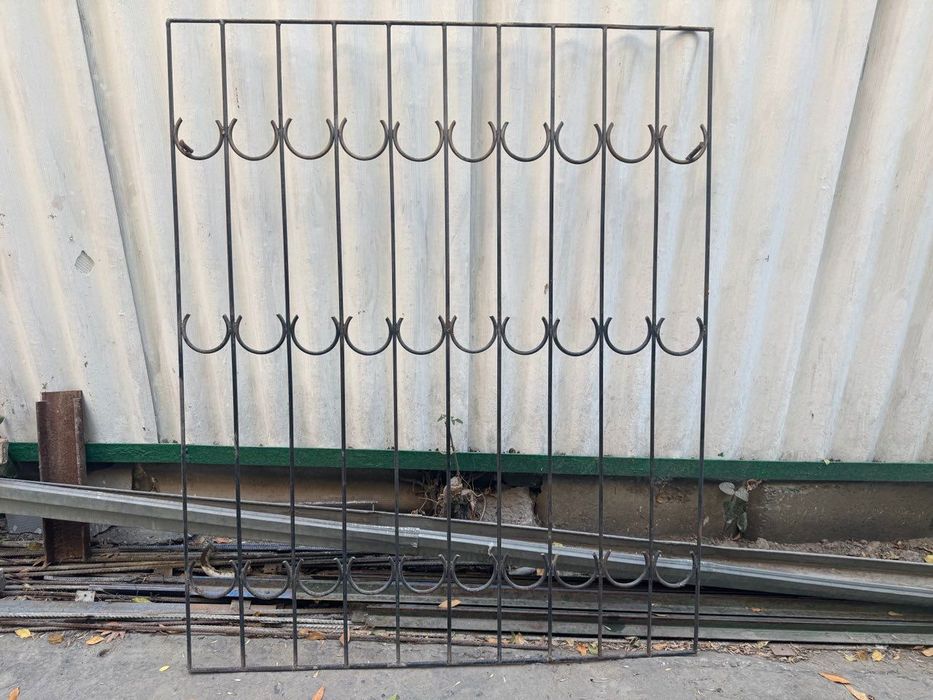 Срочно продам решотки 3 штуки