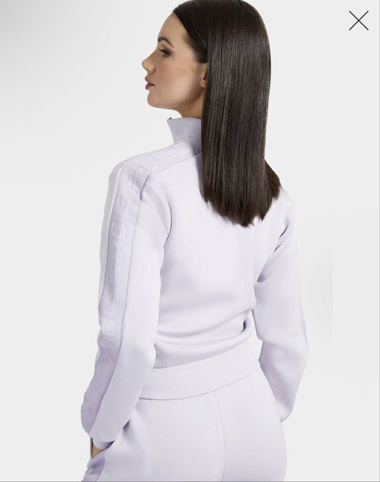 Суичърт на Guess