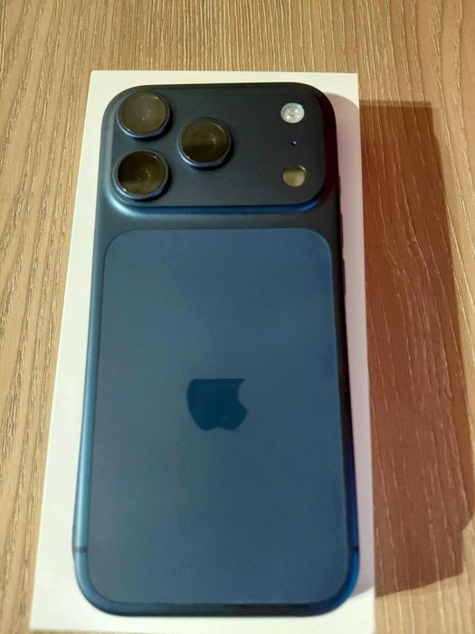iPhone 17 Pro 256GB Deep Blue (Гаранция)