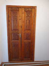 Двери б/у деревянные