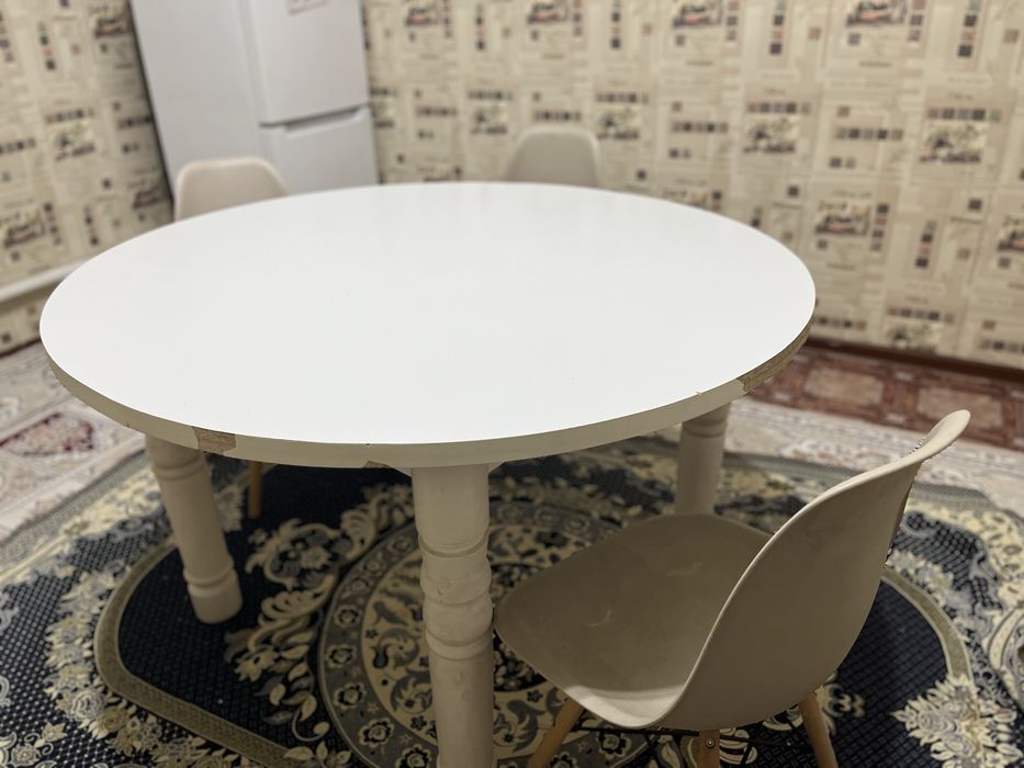 Кухонный стол стуля