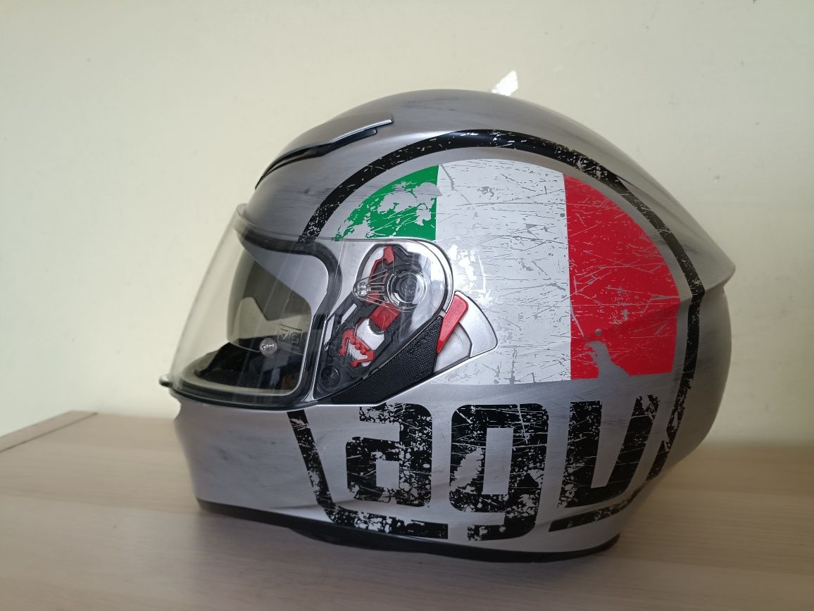 Продавам каска AGV K-3 SV Scudetto