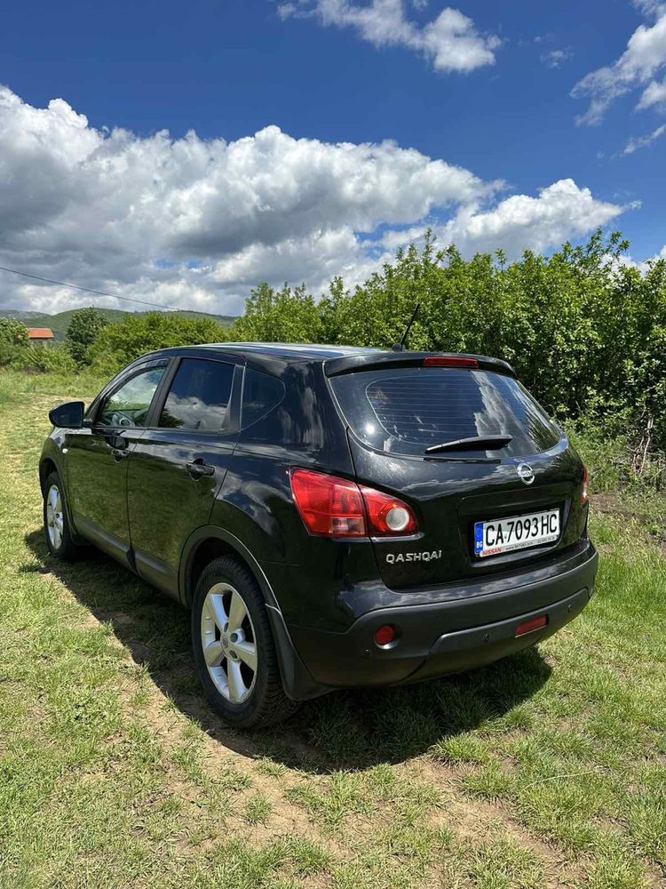 Продавам Nissan Qashqai 2.0-140кс 4х4