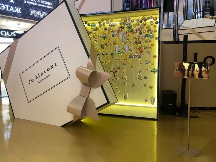 Новогоднее оформление бутика,магазина,ТРЦ,бизнес центра,кафе,ресторана