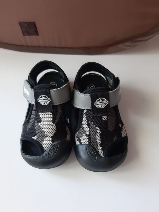 Сандали детские .