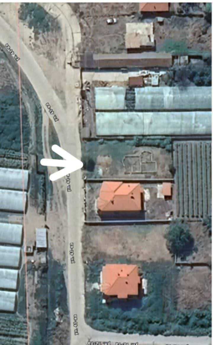 Имот ,къщи ,вили