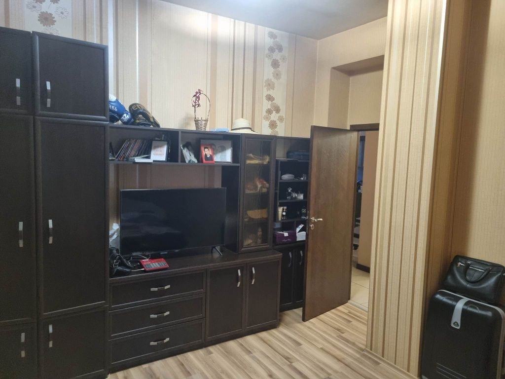 Продава се Тристаен апартамент в Шумен, Математическа гимназия - 120 кв.м за 978 €/кв.м - Снимка #7