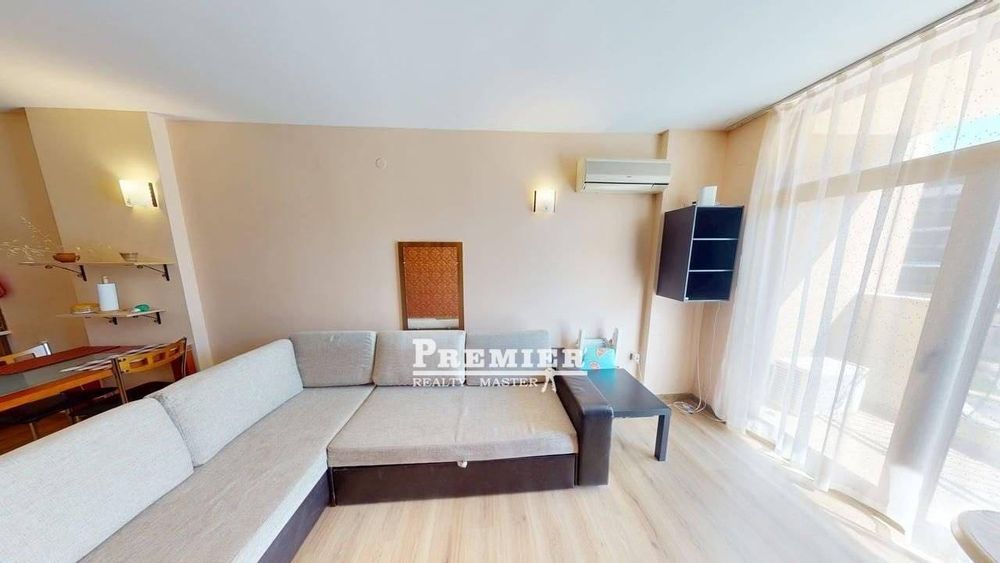 Продава се Двустаен апартамент в к.к. Слънчев бряг - 67 кв.м за 1120 €/кв.м - Снимка #1