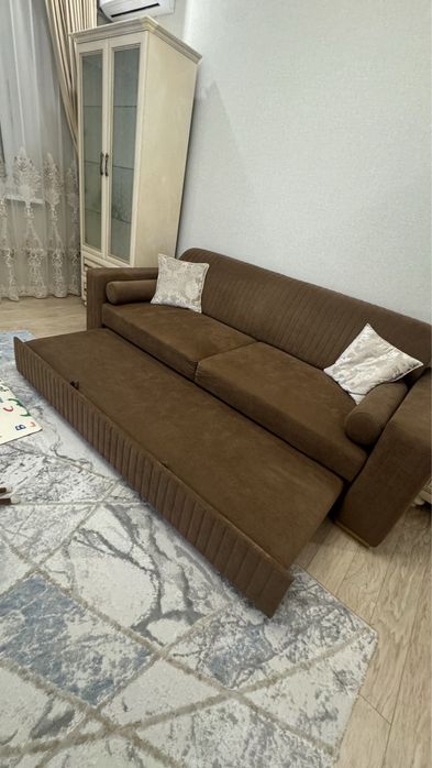 Продаю шикарный диван