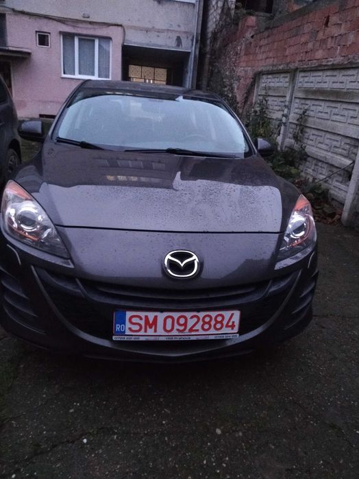 Vând sau schimb Mazda 3 an 2010