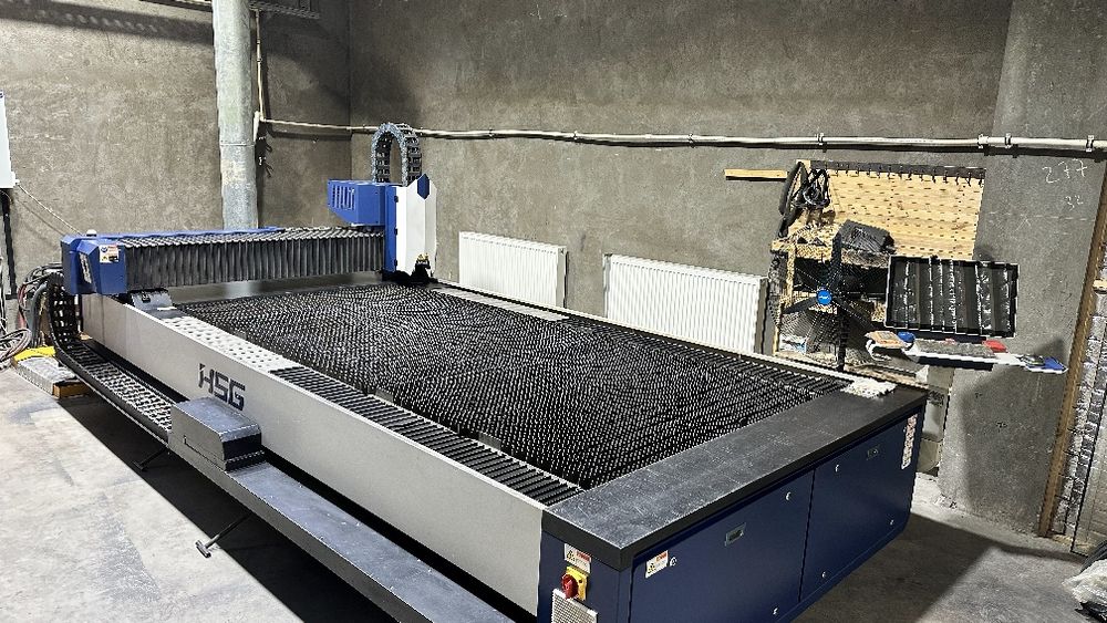 Станок для лазерной резки листа HSG G3015C 1.5KW (Новый в наличии)