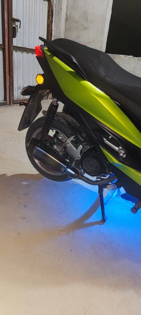 Skuter 175 kub sotiladi