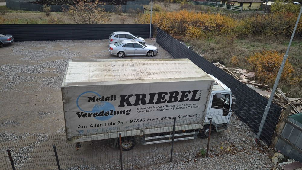 Продавам бордови камион 7т.