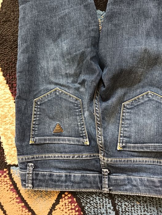 Bluză superbă și blugi Guess mărimea 32