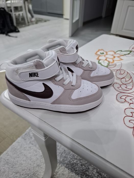 Nike Court Borough Mid 2 за деца