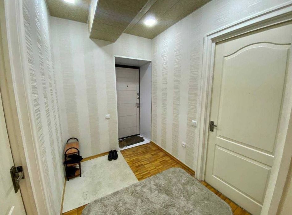 Срочно! Квартира на Ц4-кафе Бухара 3/3/4 общ пл 70м,балкон 2*6