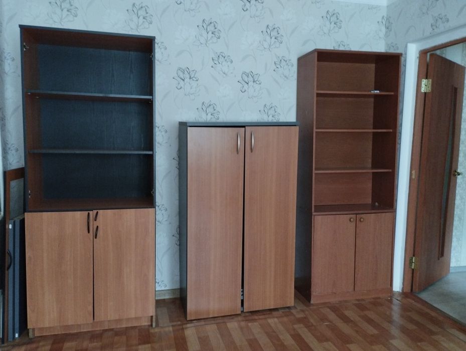 Продам офисные шкафы