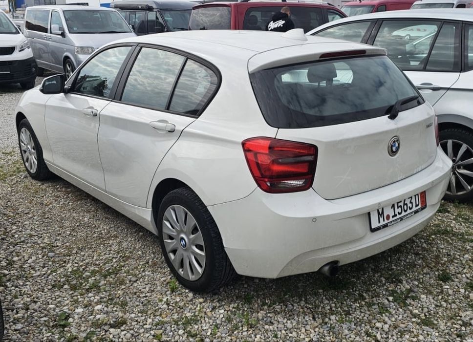 Autoturizm bmw seria 1 2013