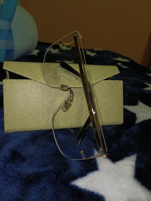 Ochelari 40de lei perechea