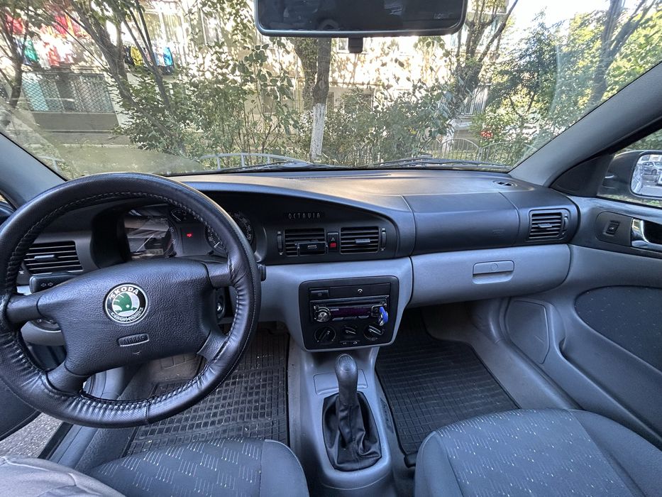 Skoda Octavia 1 2003 1.6 SR benzina 102 CP
