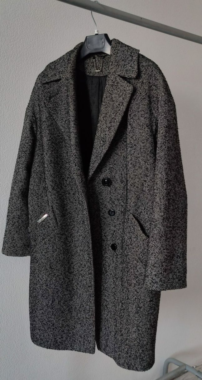 Продам пальто шерсть натуральная