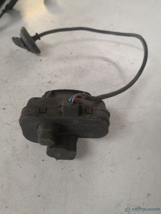 Motoras deschidere rezervor SKODA SUPERB (3T4) [ 2008 - 2015 ] OEM 3t0810773