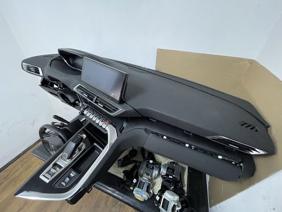 Plansa bord cu kit airbaguri si centuri Peugeot 5008 3008 2017-2024