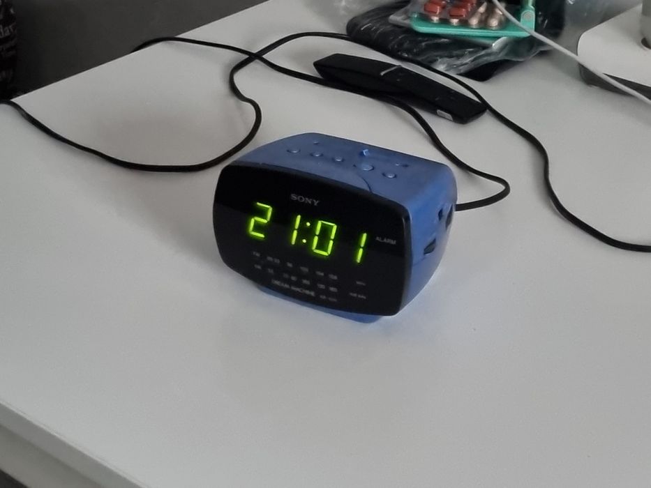 Radio cu afișaj Sony perfect funcțional