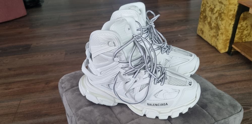 Balenciaga Track