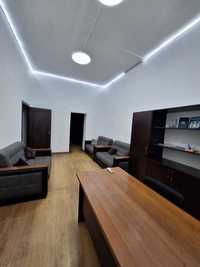 Офис 4 комнаты 100м² возле метро Беруни с мебелью и техникой