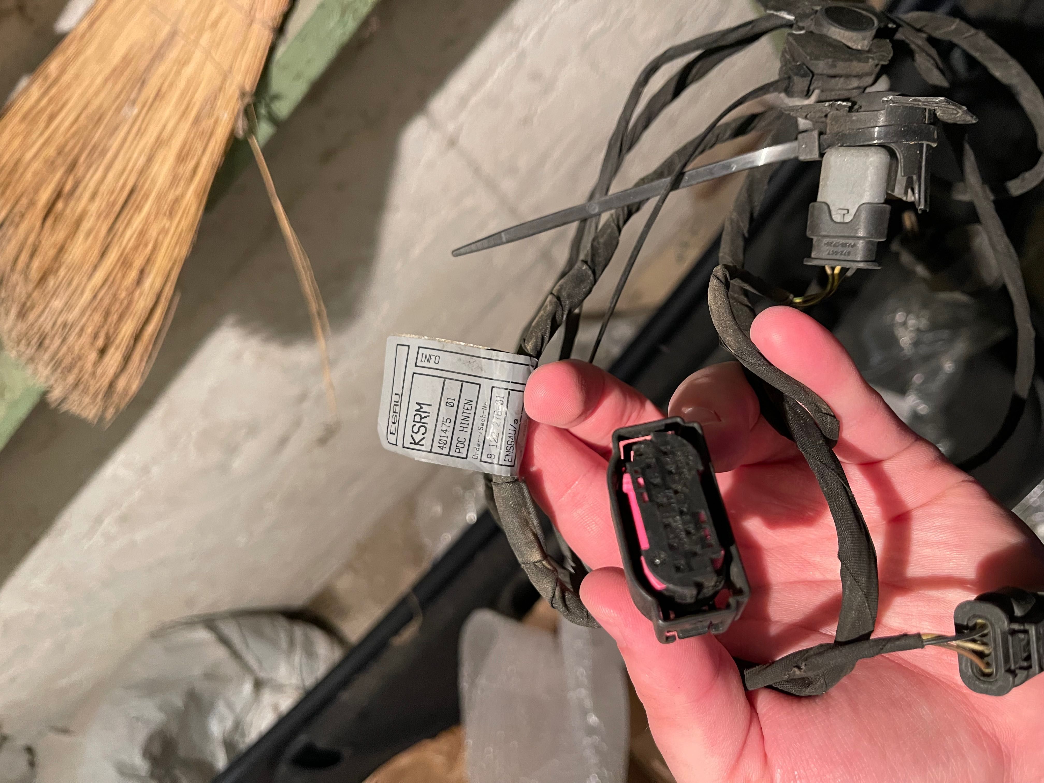 PDC E60 facelift 18mm + окабеляване
