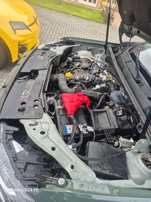 Vând Dacia Duster an 2024 avariat 15 dci 4x4 15000 km