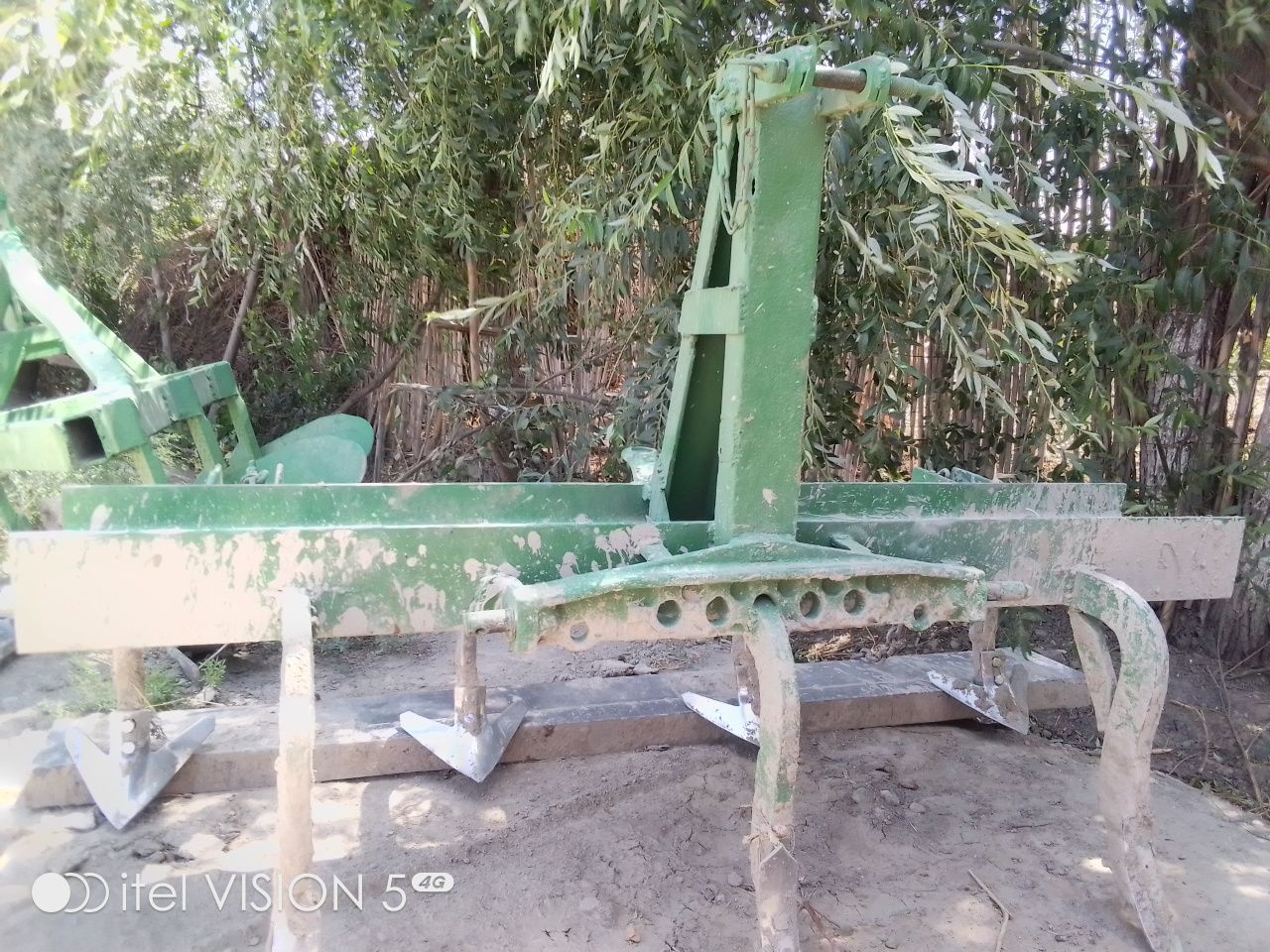 T40 traktor chizil pulug ut uradigani bilan sotiladi