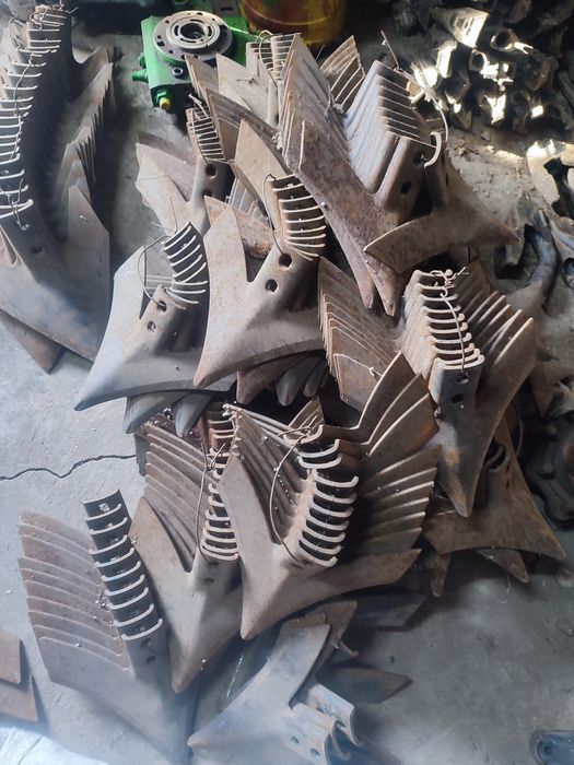 Лапы Джон Дир продам