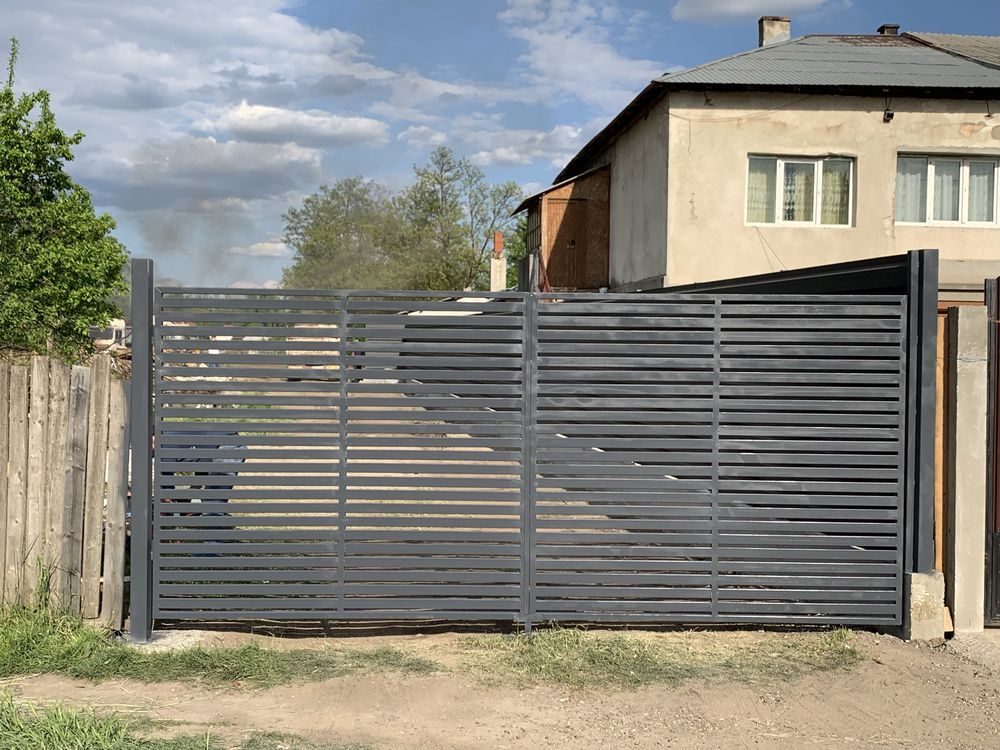 Inchiriez teren in loc.Munteni la E581 Jud.Gl. deschidere stradal30m