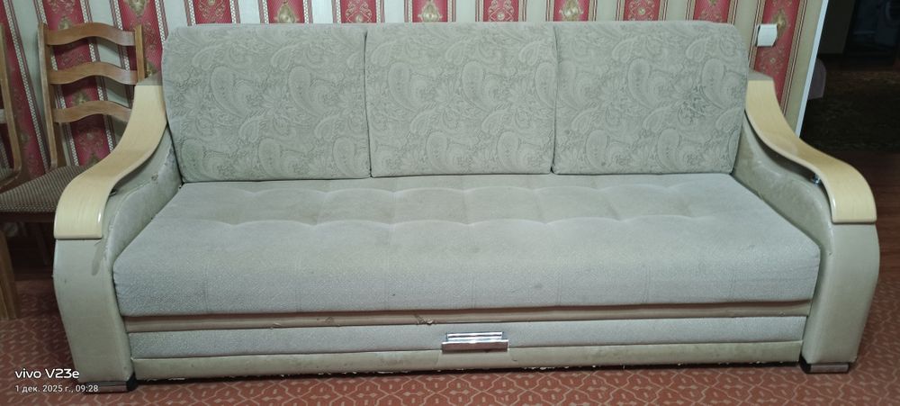 Продам бу диван  в хорошем состоянии